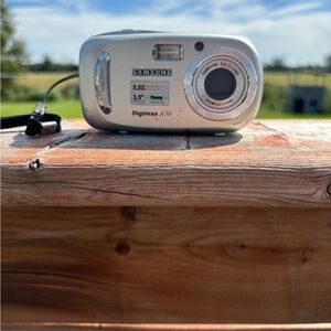 Appareil photo Samsung Digimax A50! Pour pièces seulement ! (B)